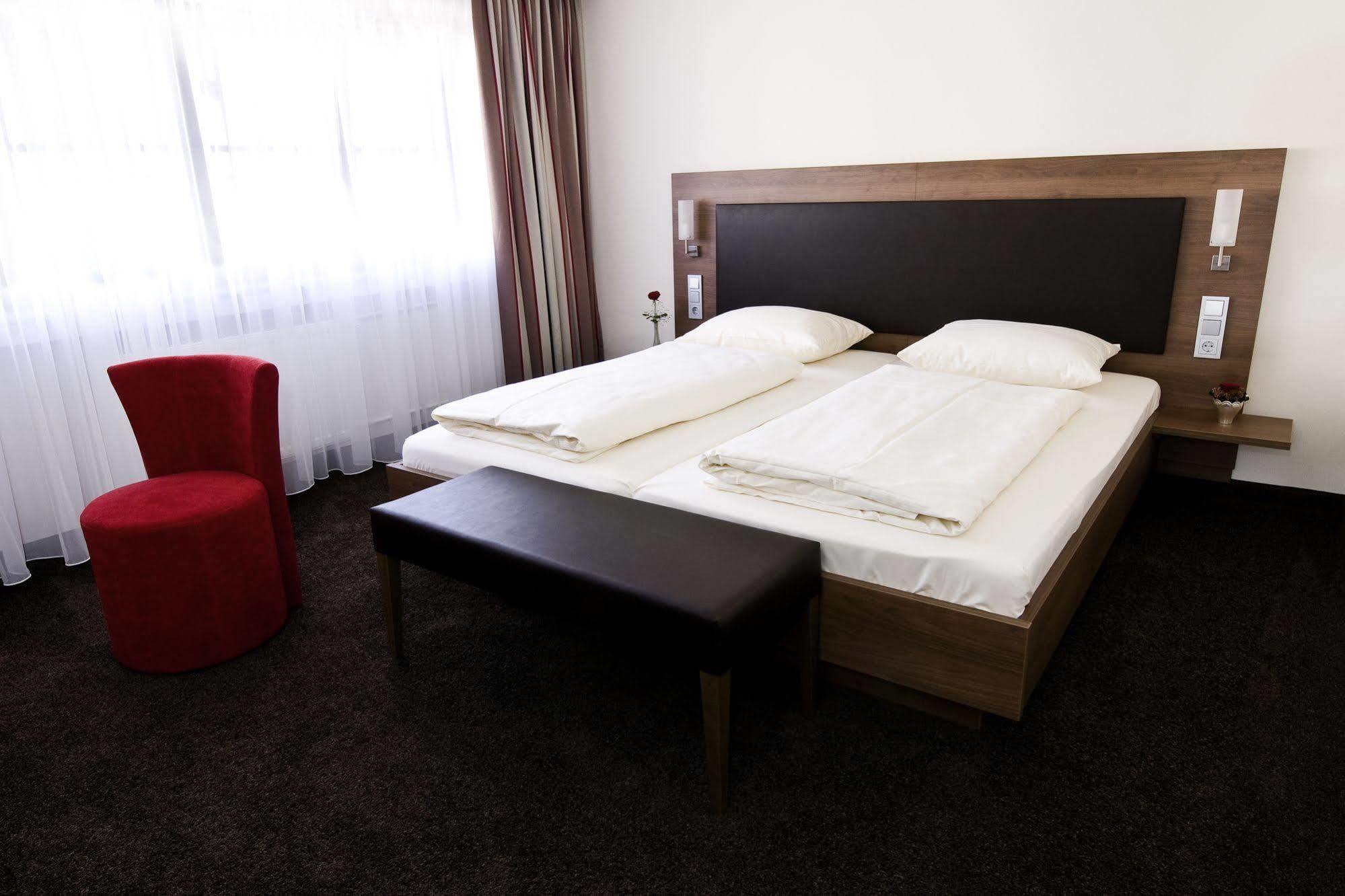 Hotel Schwanen คอนเงิน ภายนอก รูปภาพ